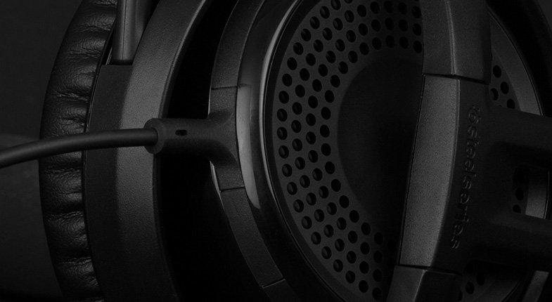 001-SteelSeries_never-comp-comfort-2x2-row.jpg