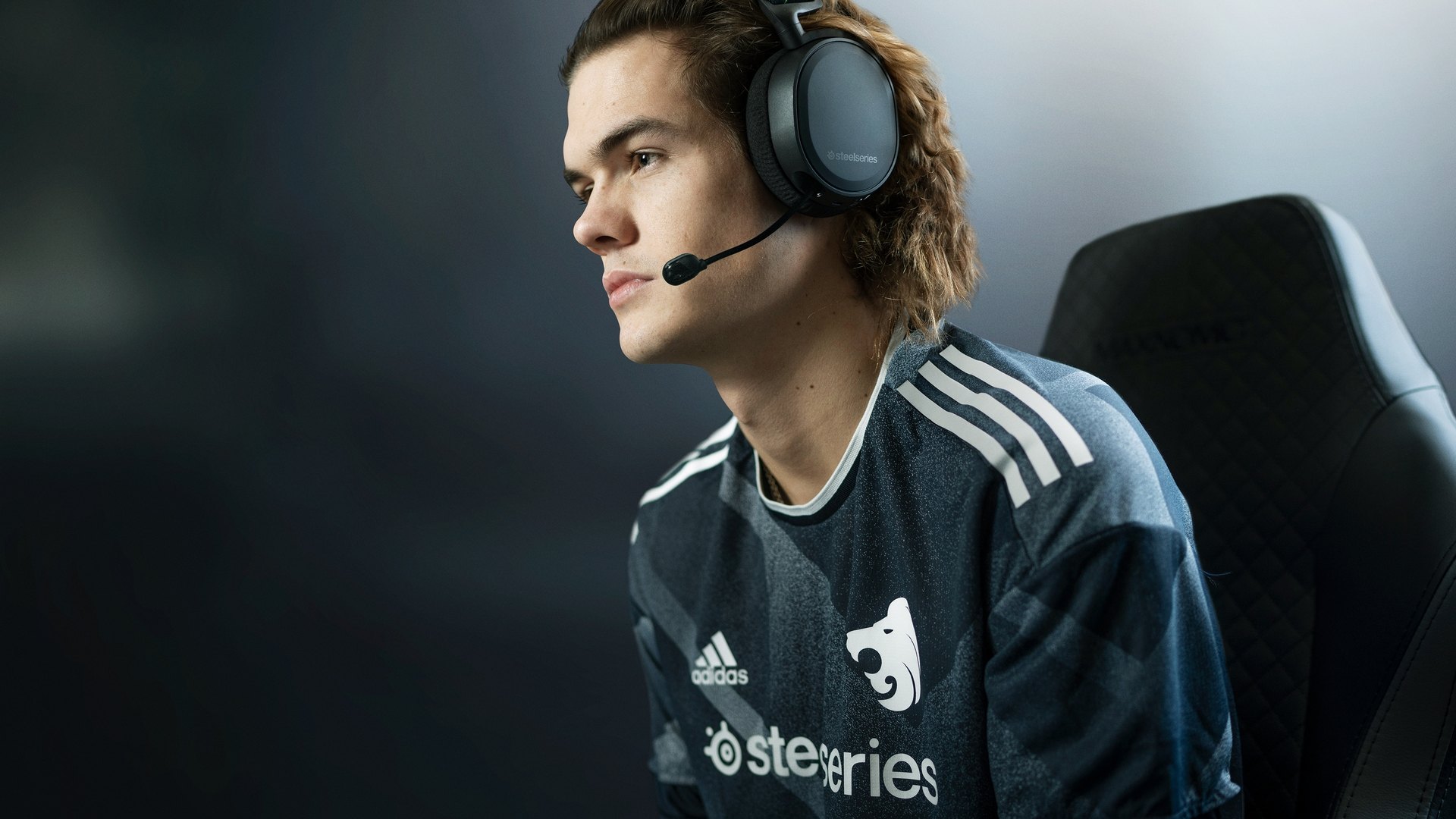 Arctis 9X | SteelSeries