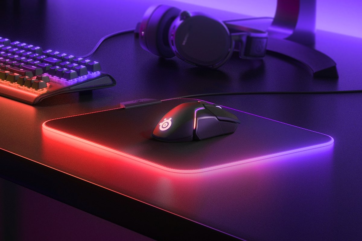 SteelSeries QcK Gaming Mouse Pad - Medium Cloth - Optimized For Gaming  Sensors